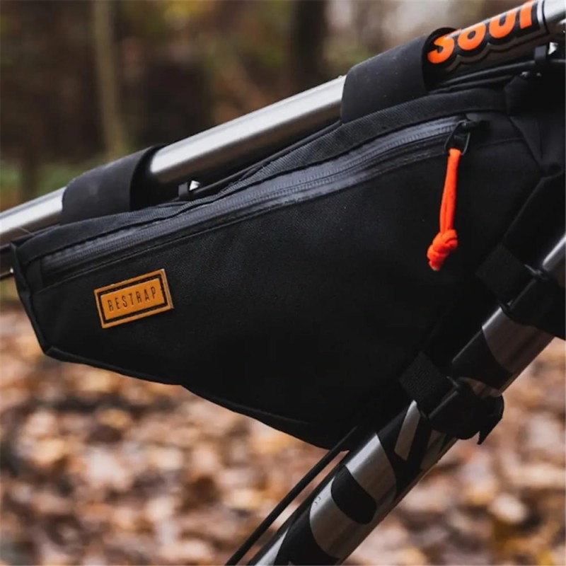 restrap-carry-everything-frame-bag-2-172778-f-sk6-w1550-h1080_8.jpg