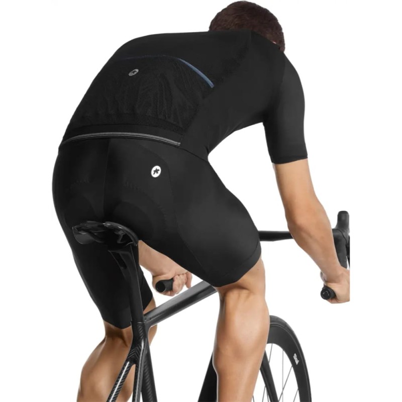 assos-mille-gts-spring-fall-vest-c2-2-183056-f-sk6-w1550-h1080_7.jpg