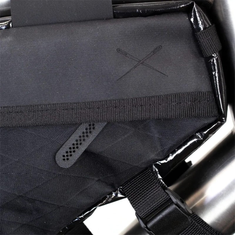 restrap-adventure-race-frame-bag-2-172660-f-sk6-w1550-h1080_6.jpg