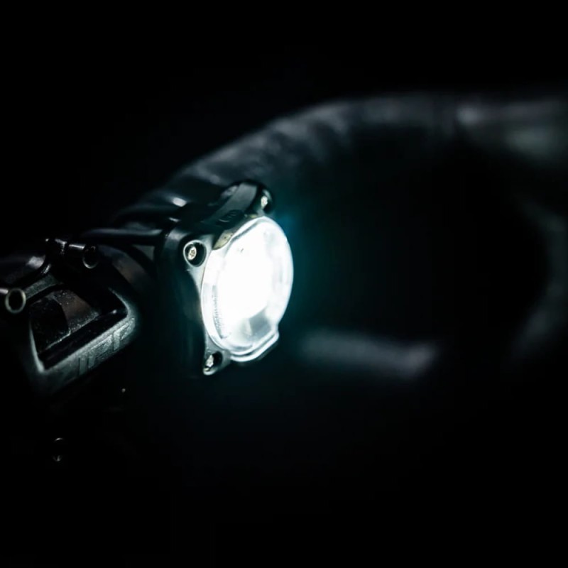 1-LED-8F-V404_ZECTODRIVE250_FRONT_Web1500x1500_KP230725-002.jpg