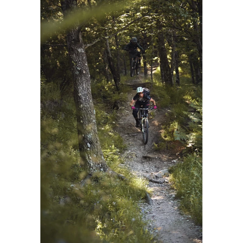 kask-rowerowy-abus-modrop-16.jpg