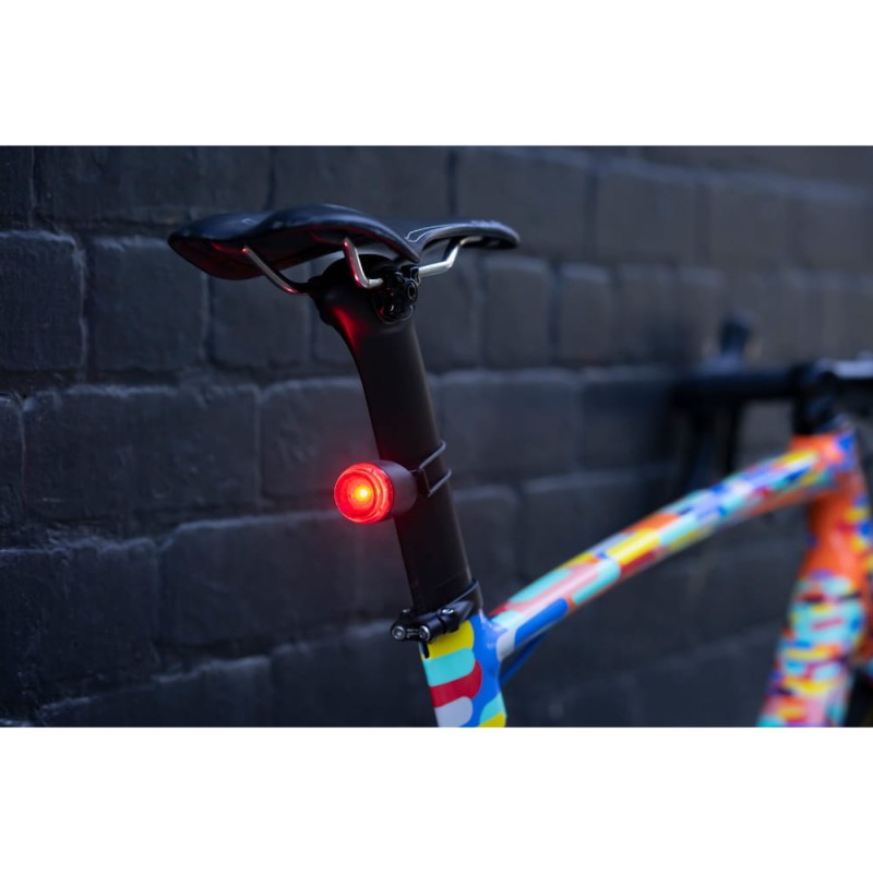 lampka-tylna-knog-plug-czarna-5.jpg
