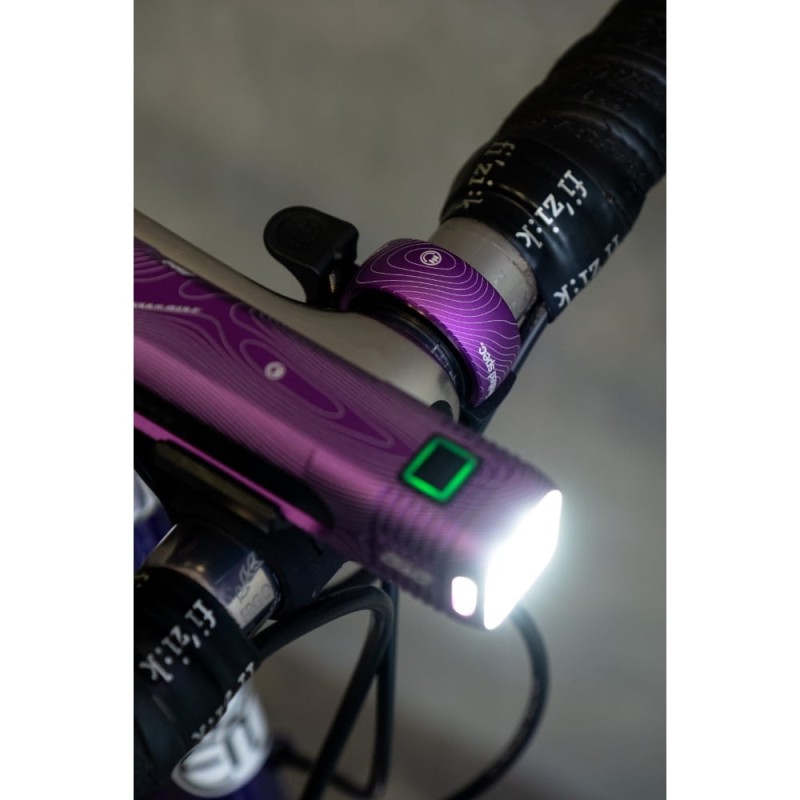 lampka-przednia-knog-blinder-pro-900-limited-edition-5.jpg