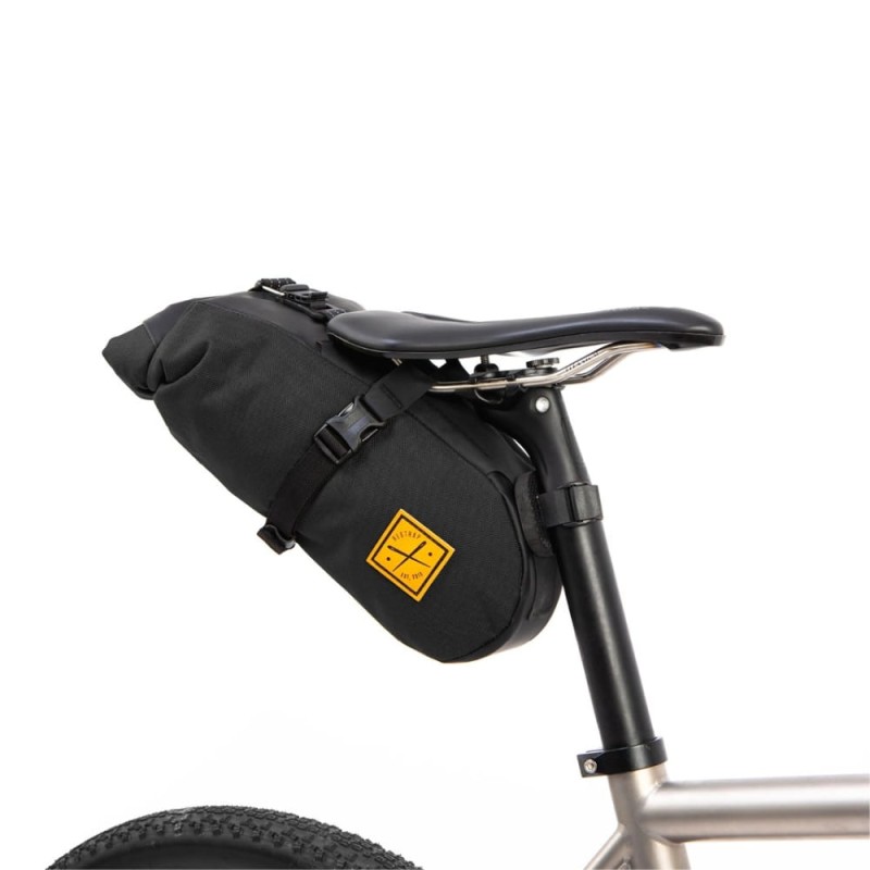 torba-podsiodlowa-restrap-saddle-pack-4.5l-czarna-2.jpg