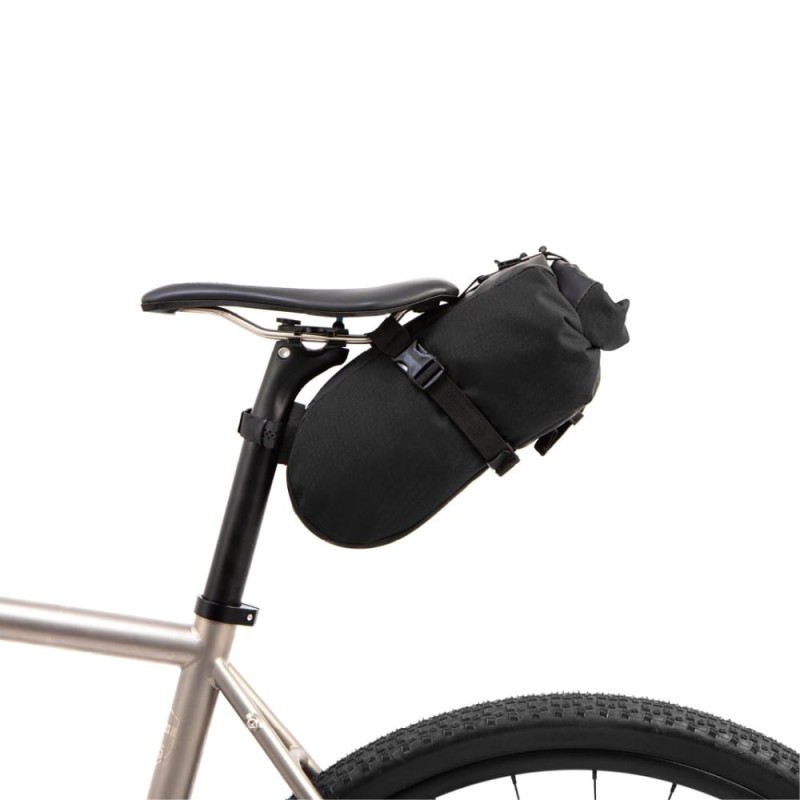 torba-podsiodlowa-restrap-saddle-pack-4.5l-czarna-4.jpg