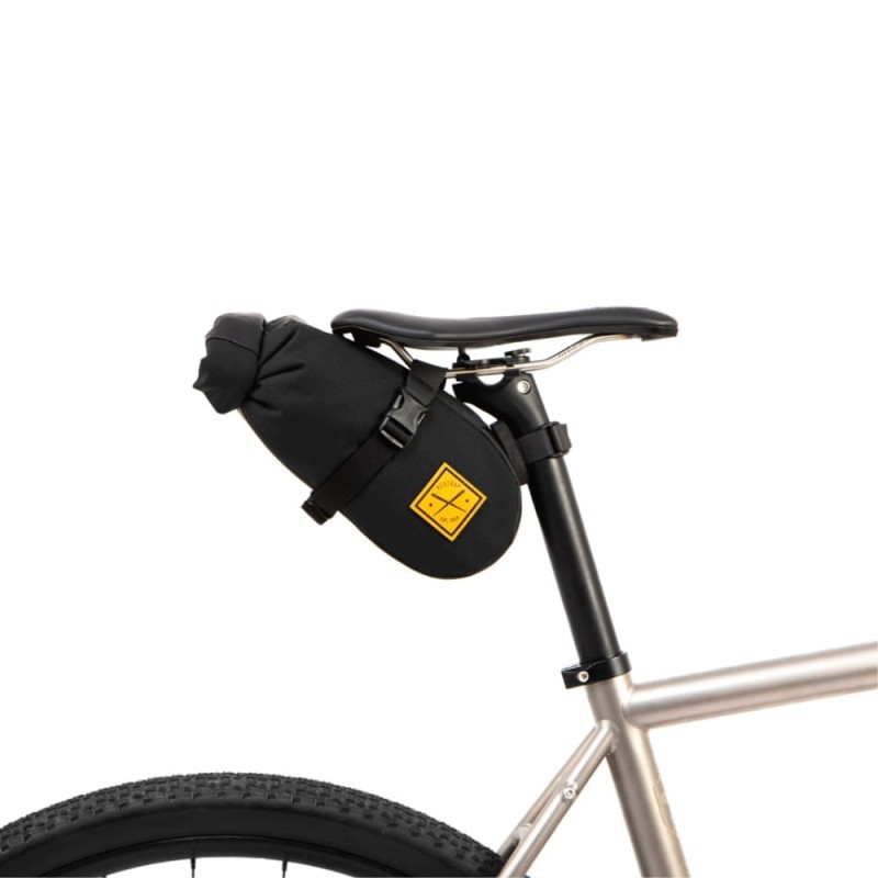 torba-podsiodlowa-restrap-saddle-pack-2.5l-czarna-1.jpg