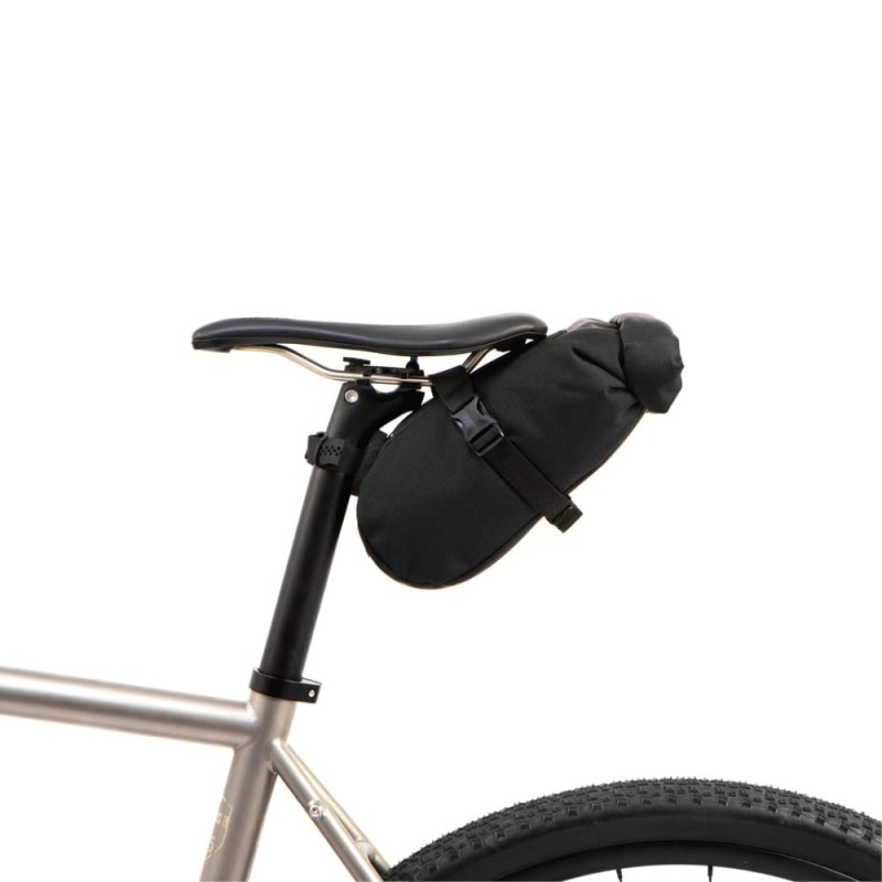 torba-podsiodlowa-restrap-saddle-pack-2.5l-czarna-4.jpg
