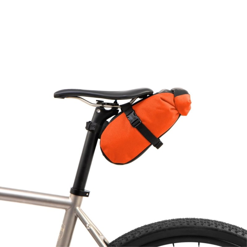 torba-podsiodlowa-restrap-saddle-pack-2.5l-pomaranczowa-4.jpg