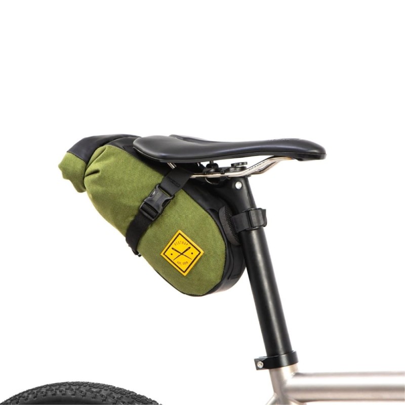torba-podsiodlowa-restrap-saddle-pack-2.5l-oliwkowa-2.jpg