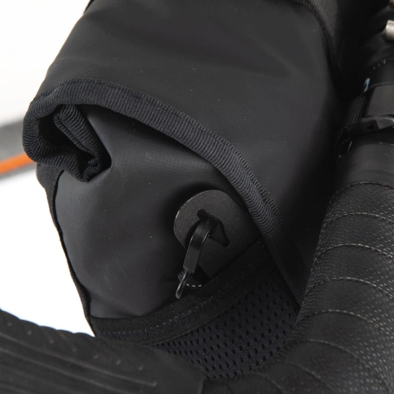 torba-na-kierownice-restrap-rolltop-canister-4l-7.jpg