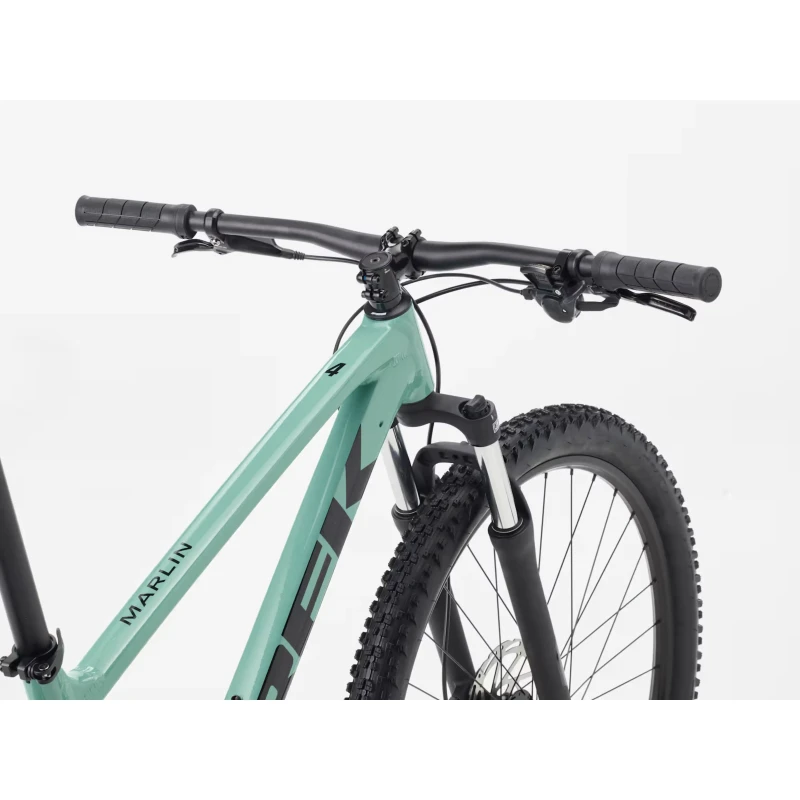 Rower MTB Trek Marlin 4 Gen 3 Turkusowy - widok na kierownicę