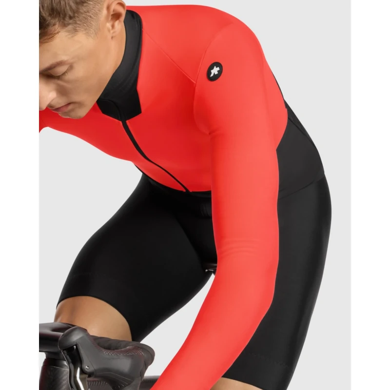 koszulka-z-dlugim-rekawem-assos-equipe-r-spring-fall-s11-czerwona-8.webp