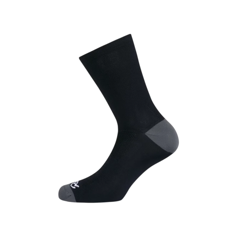 skarpetki-rowerowe-rapha-z-logo-czarne-2.webp
