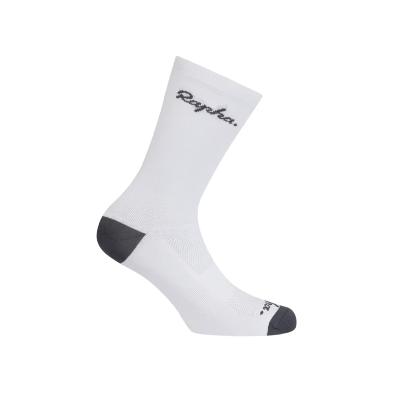 skarpetki-rowerowe-rapha-z-logo-biale-1.webp