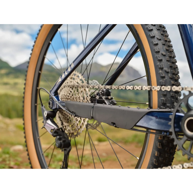 Rower MTB Giant Talon 0 Ultra Navy - widok piasty