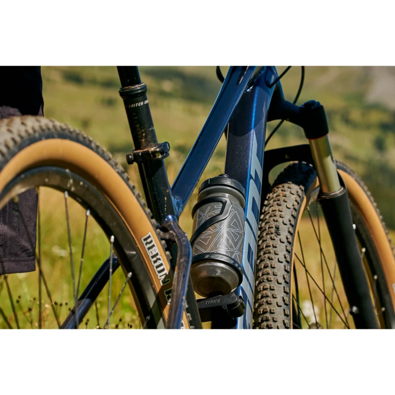 Rower MTB Giant Talon 0 - widok z akcesoriami