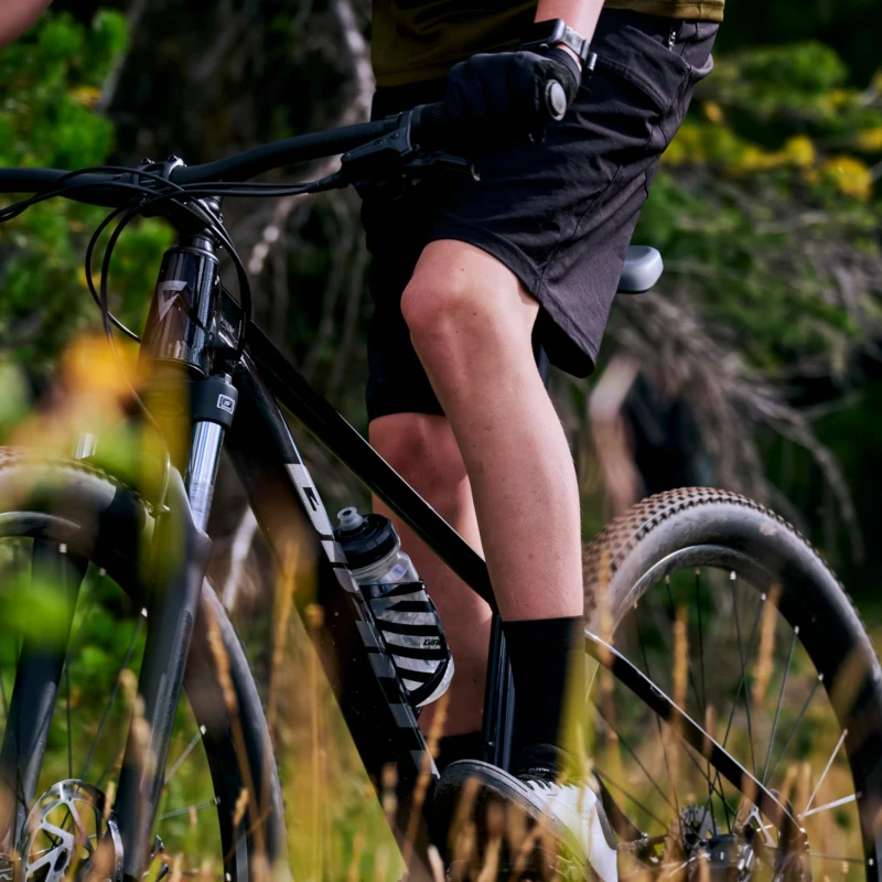 Rower MTB Giant Talon 3 Srebrny - widok z trakcie użytkowania