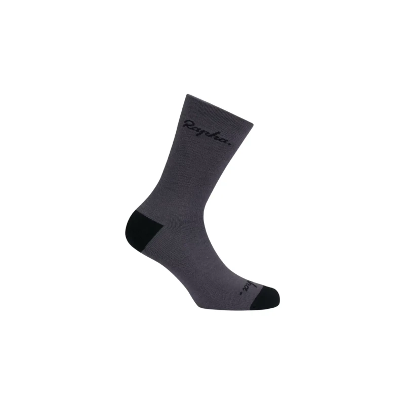 skarpetki-rowerowe-rapha-merino-grafitowe-1.webp