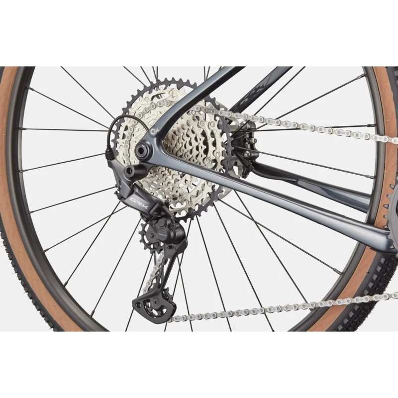 Rower gravel Cannondale Topstone Carbon 3 GRX 1x Turkusowy - widok piasty i łańcucha