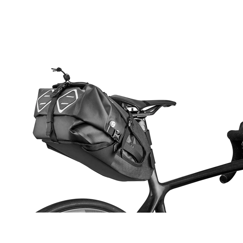 torba-podsiodlowa-giant-h2pro-m-10l-3.webp