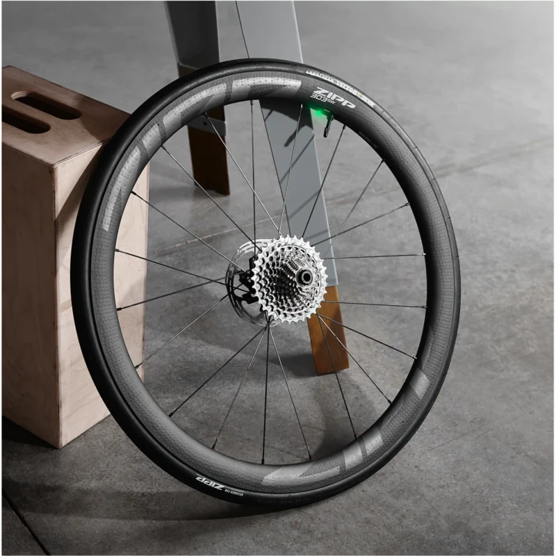 kolo-przednie-zipp-303-sw-4.webp