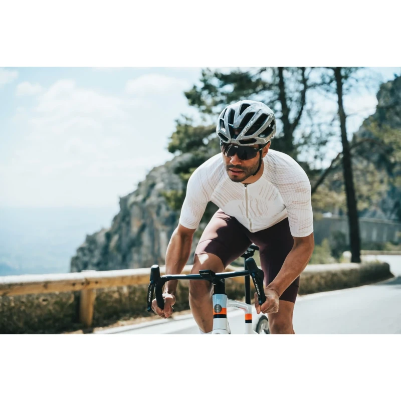 kask-rowerowy-kask-protone-icon-szary-4.webp