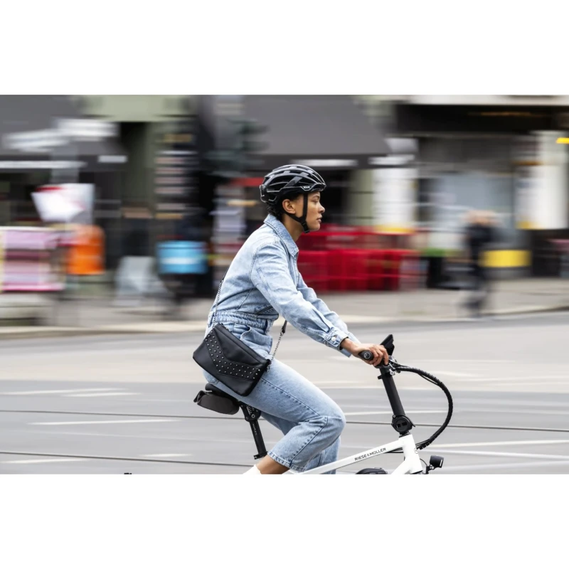 kask-rowerowy-kask-valegro-czarny-6.webp