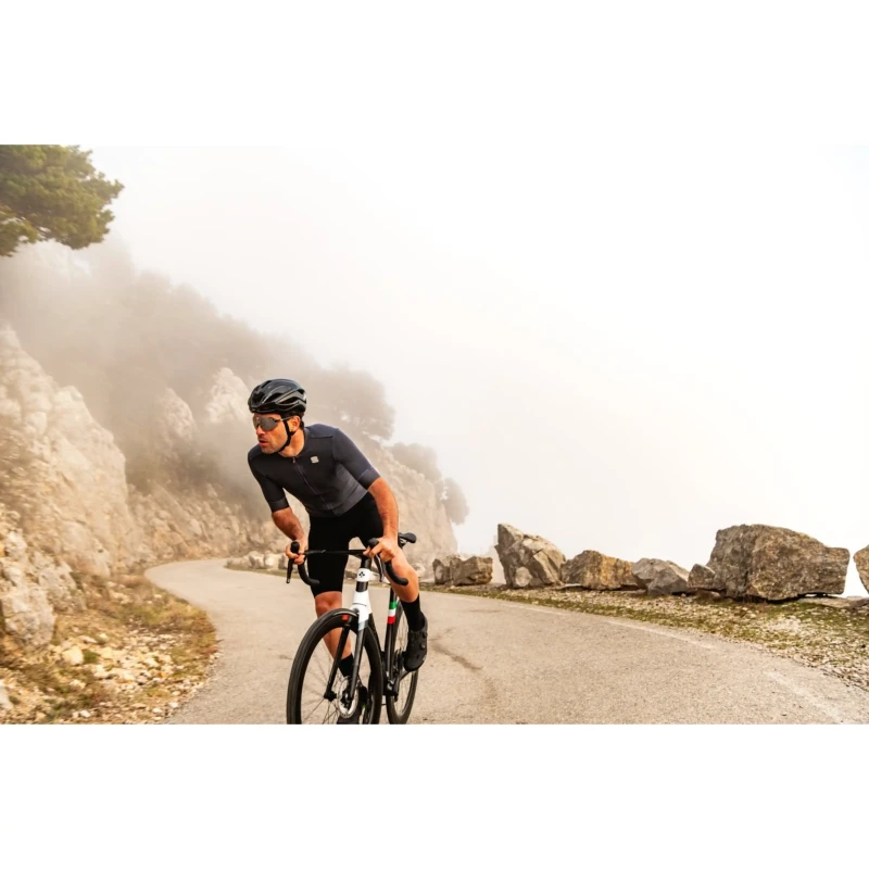 kask-rowerowy-kask-elemento-czarny-5.webp