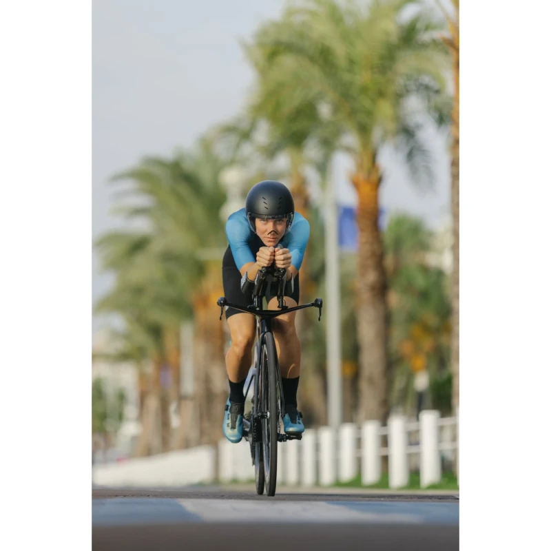 kask-rowerowy-kask-bambino-pro-czarny-4.webp