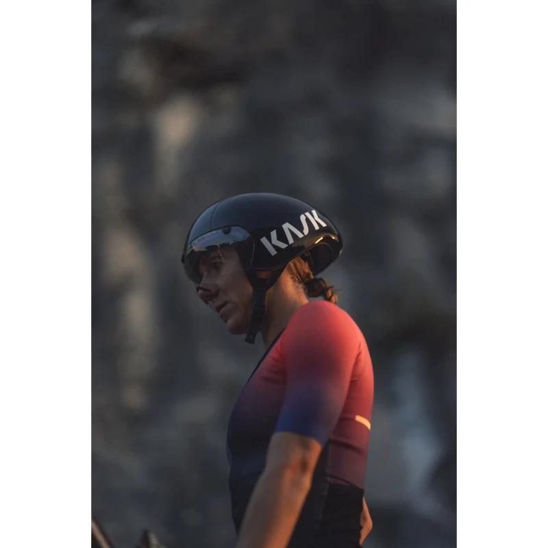 kask-rowerowy-kask-bambino-pro-czarny-5.webp