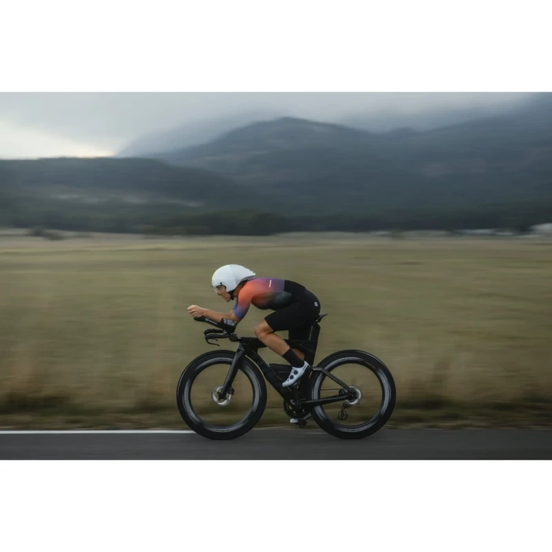 kask-rowerowy-kask-mistral-bialo-srebrny-6.webp