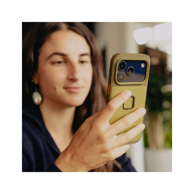 etui-peak-design-mobile-gnar-iphone-17-pro-max-oliwkowe-10.webp