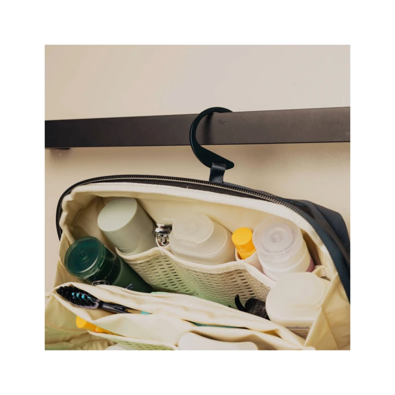 kosmetyczka-travel-line-peak-design-wash-pouch-niebieska-5.webp