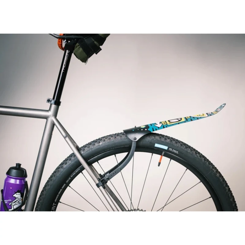 blotnik-ass-savers-win-wing-gravel-2-bits-n-peaces-special-edition-2.webp