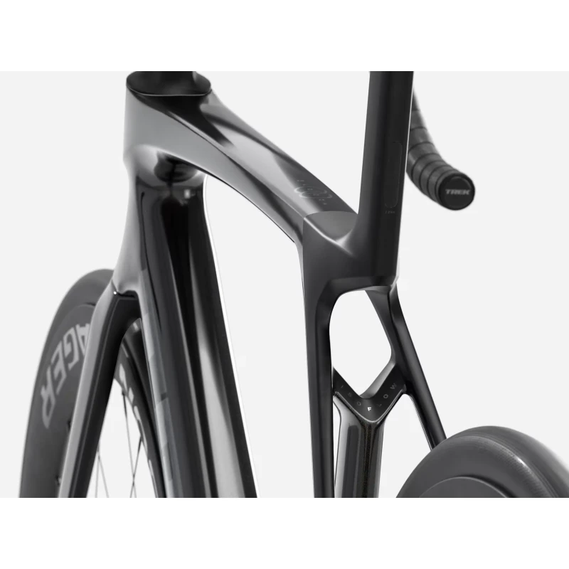 rower-szosowy-trek-madone-sl-7-gen-8-czarny-4.webp