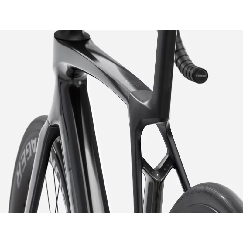 rower-szosowy-trek-madone-sl-6-axs-gen-8-czarny-4.webp