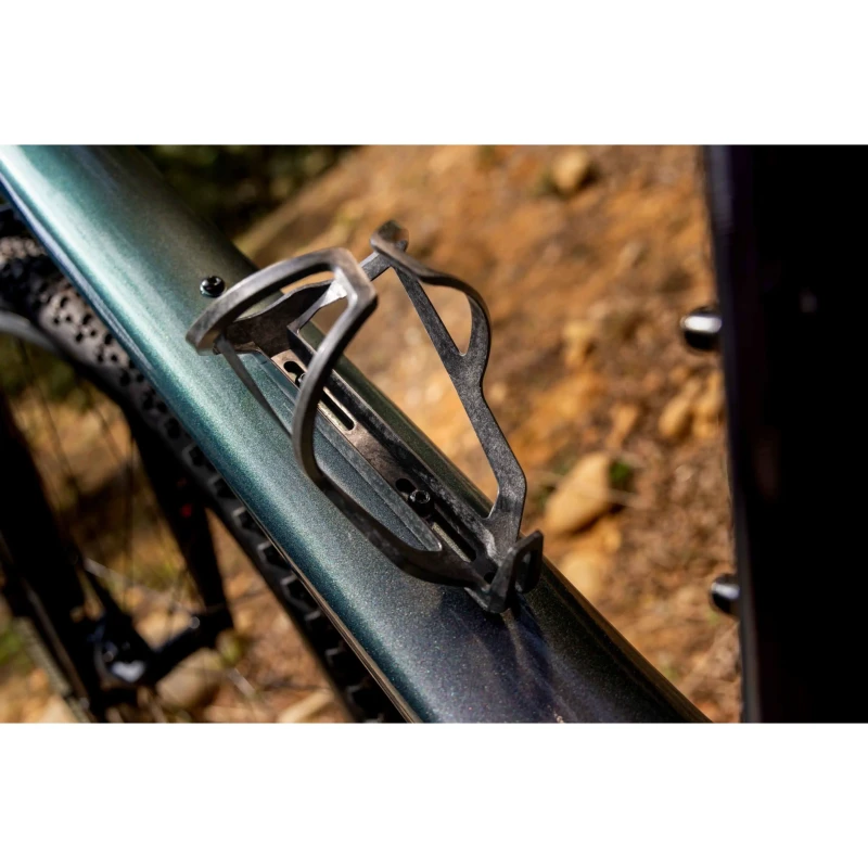 koszyk-na-bidon-giant-airway-elite-czarno-szary-5.webp