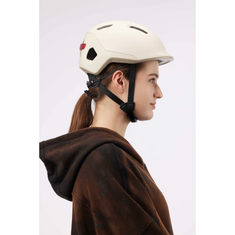 kask-liv-novo-mips-bezowy-10.webp