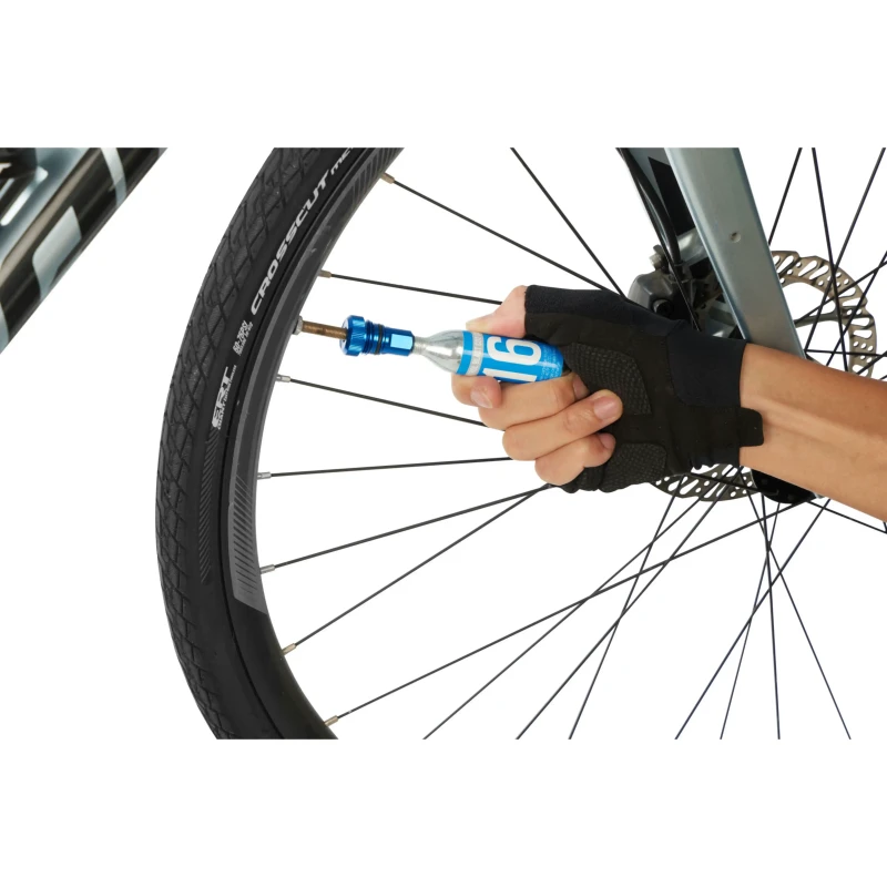 pompka-co2-giant-mini-control-blast-z-nabojem-16g-3.webp