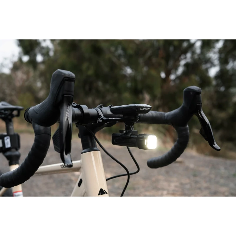 zestaw-lampek-knog-blinder-pro-1400-r150-4.webp