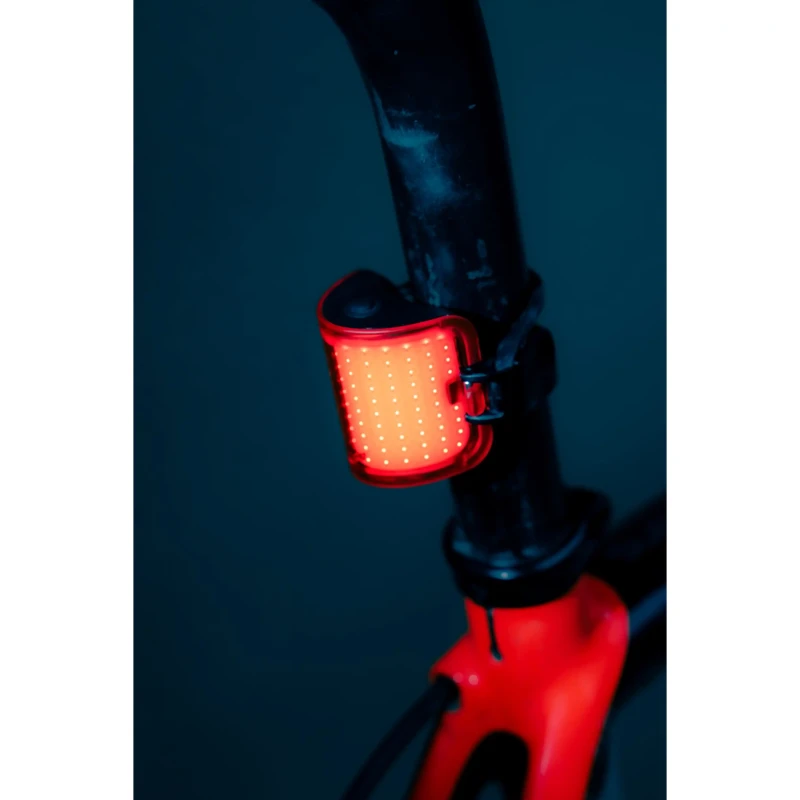 lampka-tylna-knog-cobber-mini-5.webp