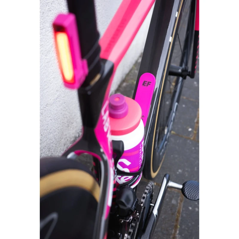 lokalizator-knog-scout-apple-limited-ef-4.webp