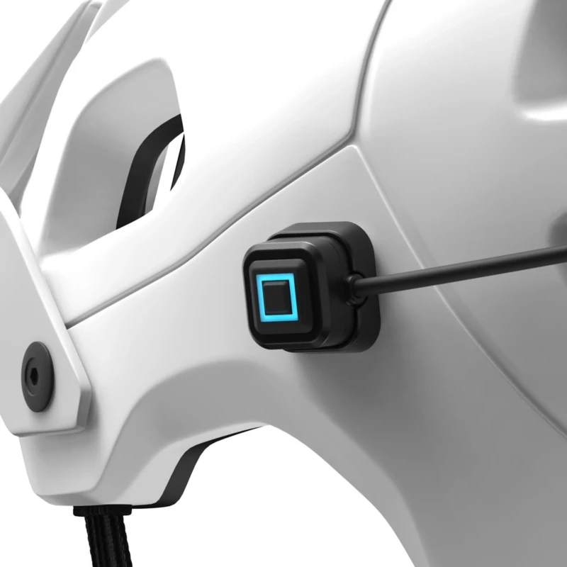 lampka-na-kask-knog-blinder-x-2300-helmet-kit-bateria-10000-mah-3.webp