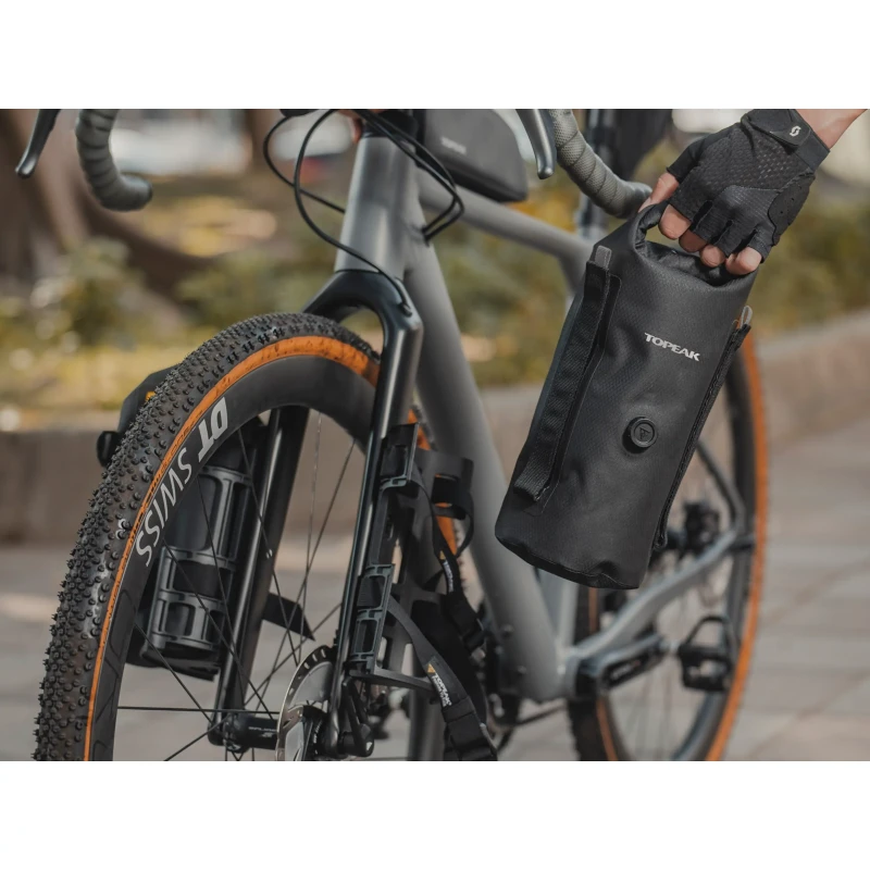 torba-na-widelec-topeak-loader-fork-4l-2.webp