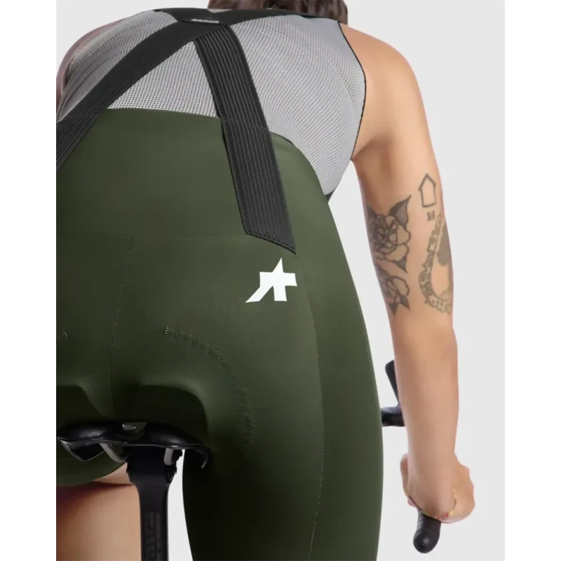 spodenki-rowerowe-assos-uma-gt-s11-zielone-8.webp