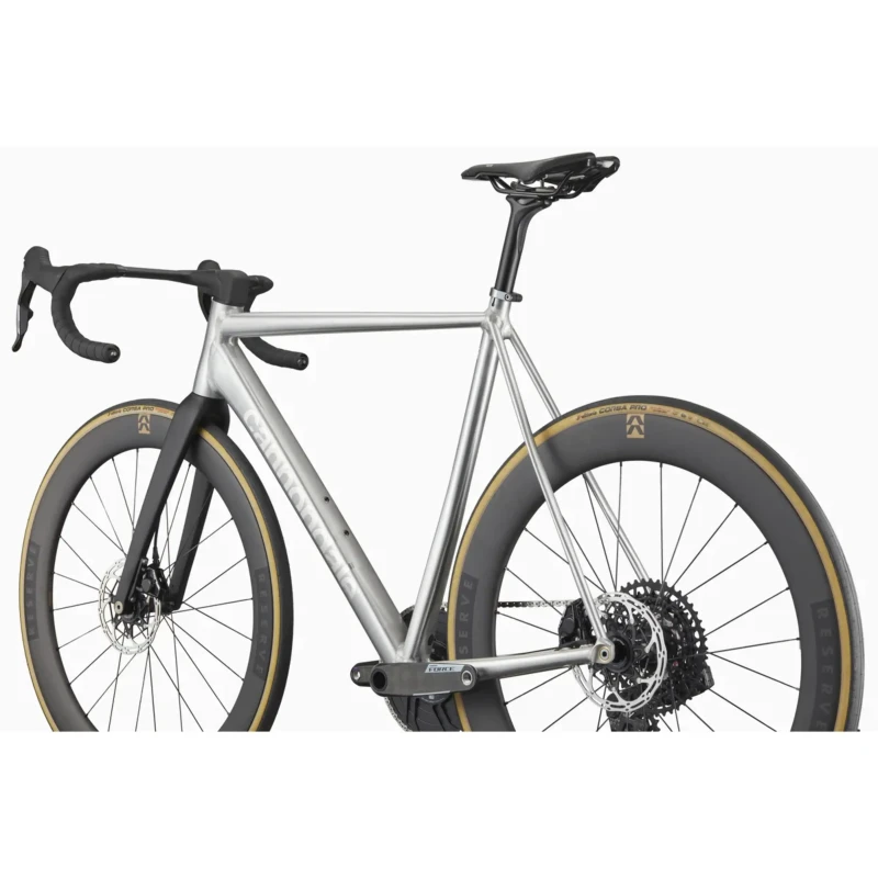 rower-szosowy-cannondale-caad14-1-srebrny-3.webp