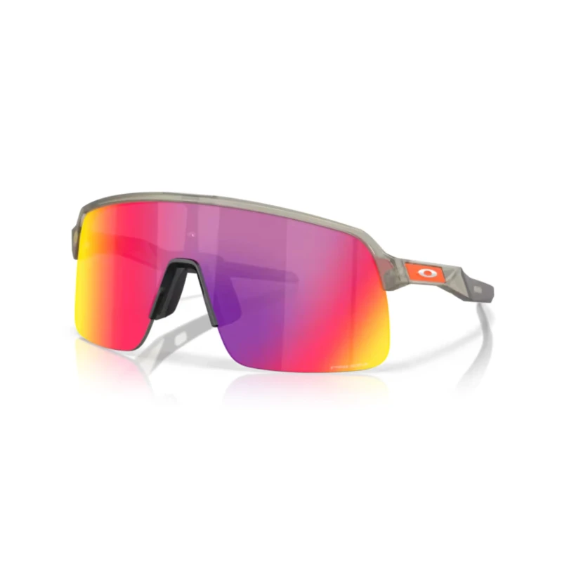 okulary-oakley-sutro-lite-matte-grey-prizm-road-1.webp