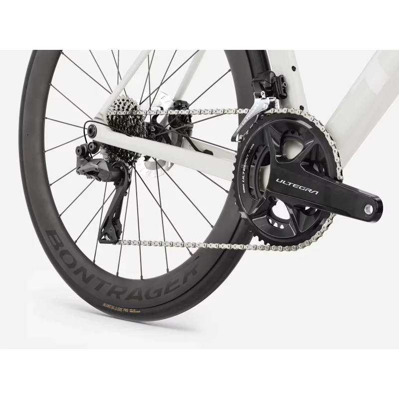 rower-szosowy-trek-madone-sl-7-gen-8-bialy-6.webp