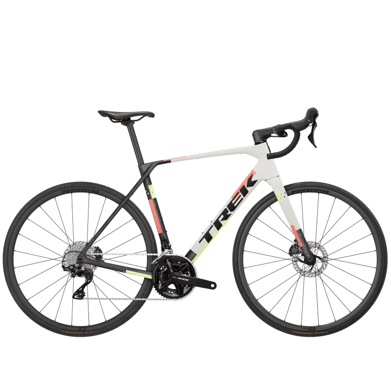 rower-szosowy-trek-domane-sl-5-gen-5-bialo-czarny-1.webp