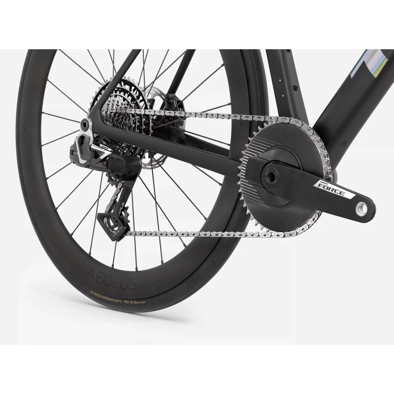 rower-szosowy-trek-domane-sl-7-axs-1x-gen-5-czarny-5.webp